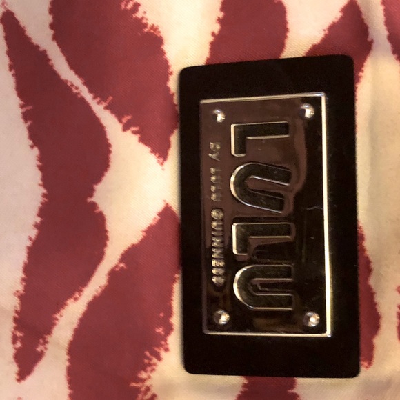 👄Lip Print Purse👄 - Picture 3 of 4